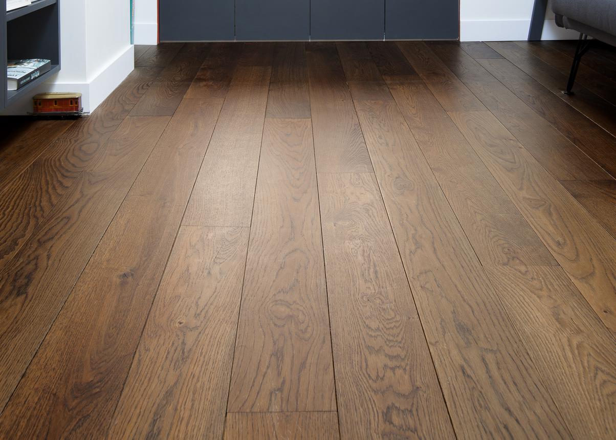 Idées parquet, parquet massif, parquet foncé Huilé ciré La Parqueterie Nouvelle