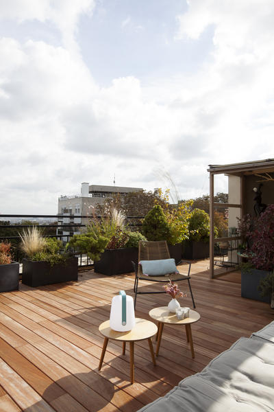 https://media.laparqueterienouvelle.fr/cache-buster-2-1634907079/website/var/tmp/image-thumbnails/10000/17665/thumb__magento_equigrid_v/terrasse-elondo-massif-brut-profil-lisse-fsc-122-17_laparqueterienouvelle_2800.jpeg